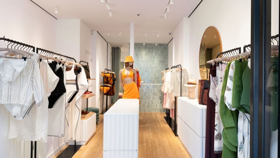 Store ERES Montaigne - Paris (75008) Visual 2